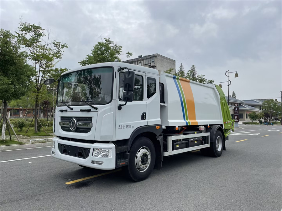 東風(fēng)D9純電動(dòng)壓縮垃圾車(chē)