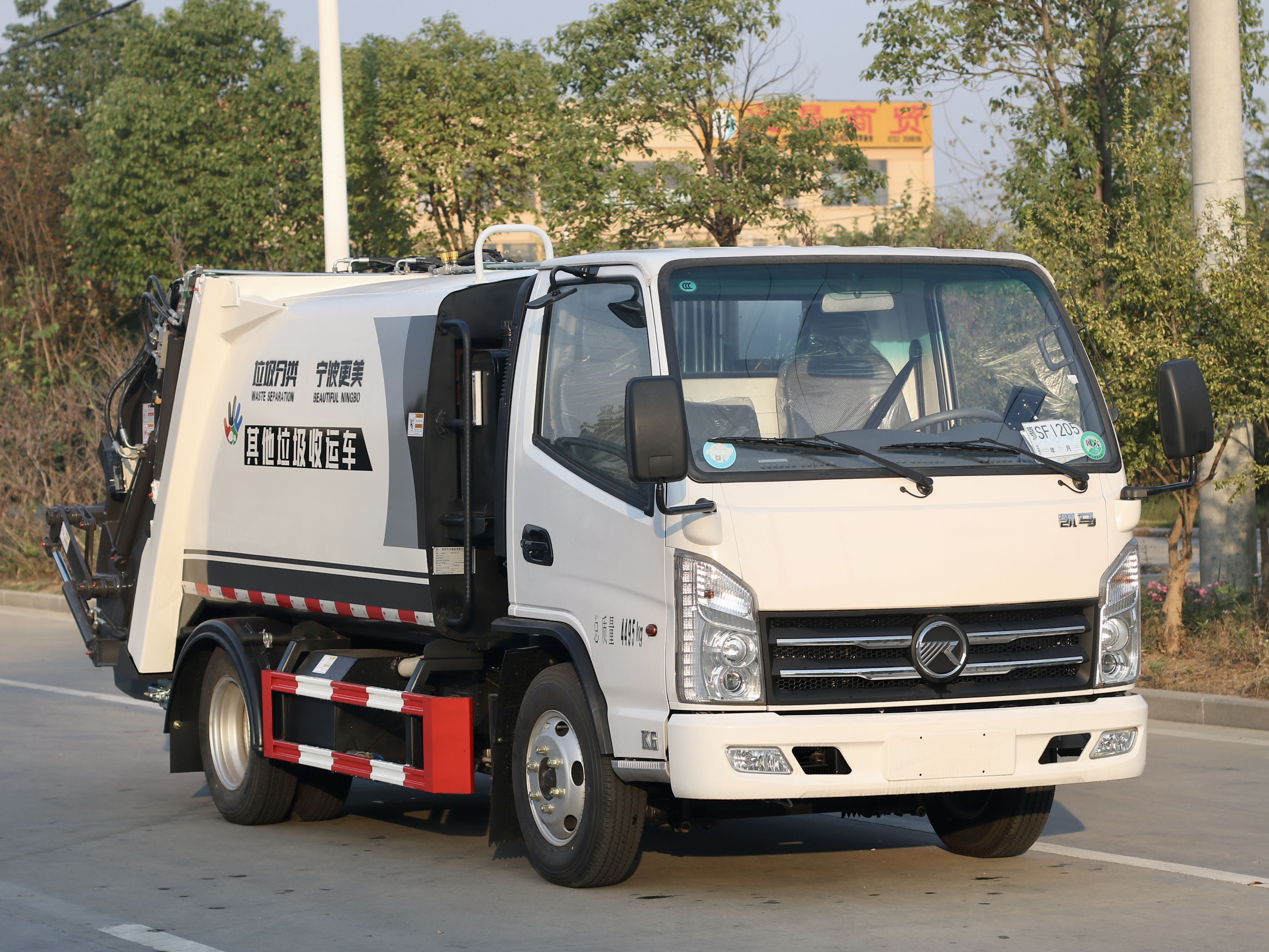 凱馬4方不超重壓縮垃圾車(chē)